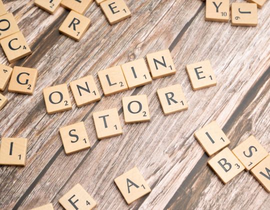 Top 4 Website Builders for E-Commerce Brands Managing Products, Payments, and Shipping in One Place