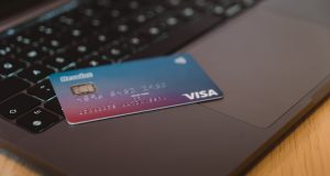 Best Email Subject Lines for Abandoned Cart Recovery: Klaviyo vs Omnisend