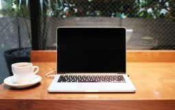 Fix Your Laptop’s Screen Red Tint: 4 Easy Methods to Employ