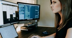 Small Business Project Management: ClickUp vs Monday.com for Managing Growing Teams