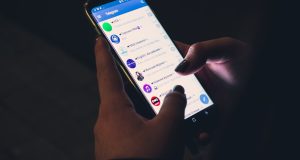Are there any VPNs that offer split tunneling for optimized movie streaming?