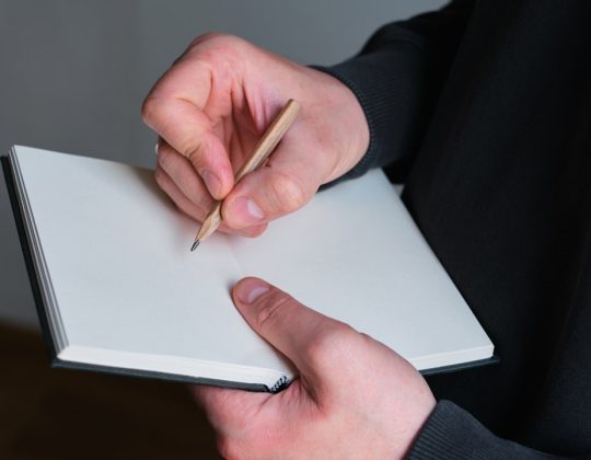 Digital Contract Signing Apps Like DocuSign That Help You Sign Documents Online Securely