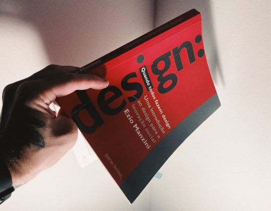 How to design a double-sided brochure?