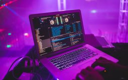 DJ Laptop Stands & Cases: Choosing the Best for Your Performances