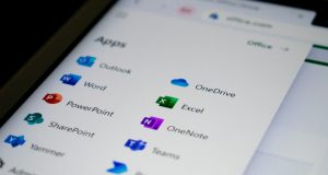 How to Reference Another Chat in Claude