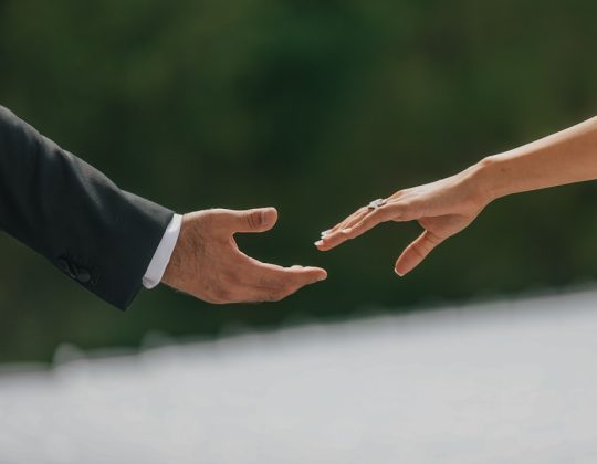 Owner-Financed Deals: Negotiating Terms, Interest, and Balloon Payments