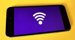 Troubleshooting Instagram Account Data Error: Check Internet Connection and App Updates