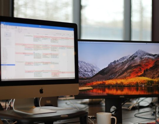 Project Management Apps: Asana vs Monday.com for Managing Business Projects