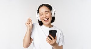 Top 4 Streaming Tools That Combine Video + Podcast + Live-Radio Content Seamlessly — For Users Who Don’t Want Multiple Apps Open