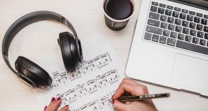 Top 5 Lesser-Known Listening Apps (Yabla-Style, Lirica Alternatives) That Music-Loving Learners Use to Train Ear and Vocabulary With Songs