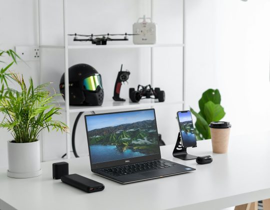 Top 5 Alternative AI Writing Tools to ChatGPT That Reddit Recommends