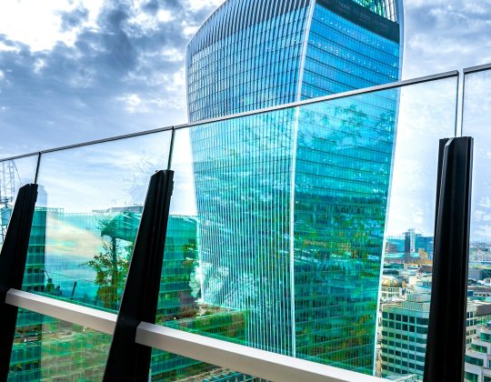 7 AI Image Generation Tools That Offer Adobe Firefly-Like Capabilities