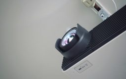 Where Is The Microphone On A Dell Chromebook?