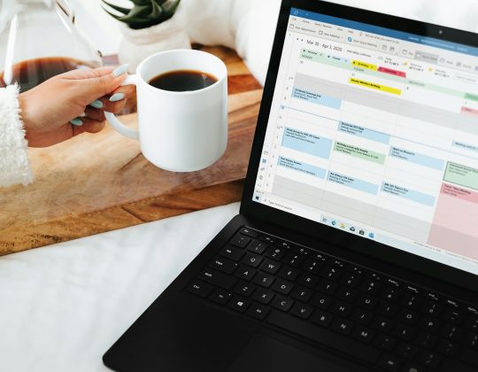 6 Calendly Competitors for Meeting Scheduling and Booking
