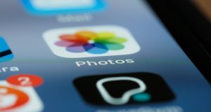 How to Remove the Red Dot From Inbox Messages on Grindr