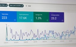 Email Marketing Checklist: Mailchimp vs HubSpot for Campaign Readiness