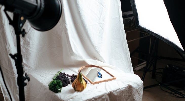 How to Light a Green Screen: A Complete Guide to Green Screen Lighting, Shadow Reduction, Exposure, and Clean Chroma Key Results