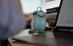 Mental Health in Sales: Headspace vs. Calm for Managing Sales Stress and Burnout