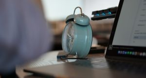 Mental Health in Sales: Headspace vs. Calm for Managing Sales Stress and Burnout