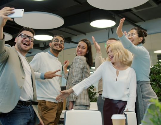 Halo Recognition Review: Employee Recognition Platform Features
